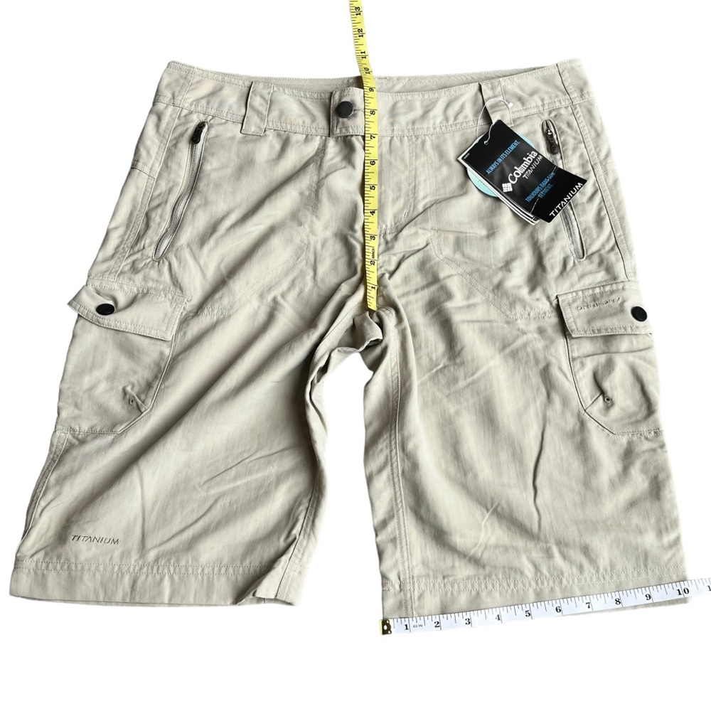 NWT Columbia Women’s Titanium Omni-Shade Cargo Shorts Khaki Hiking Trave… - Picture 14 of 15